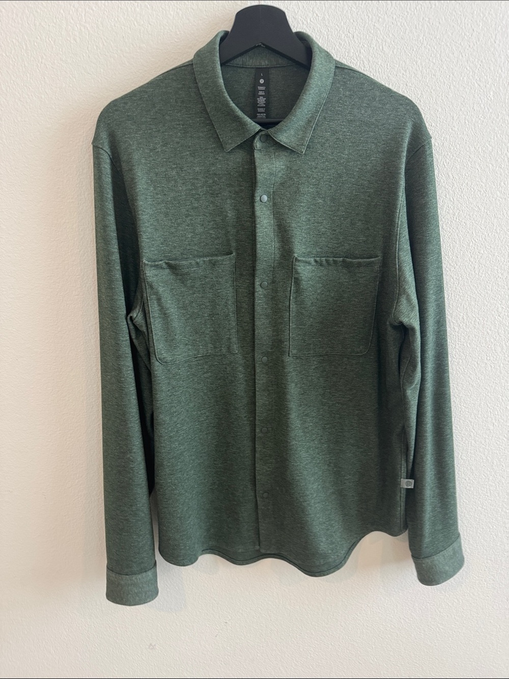 lululemon athletica Men's Button-Front Lightweight Shirt Jacket in Forest Green